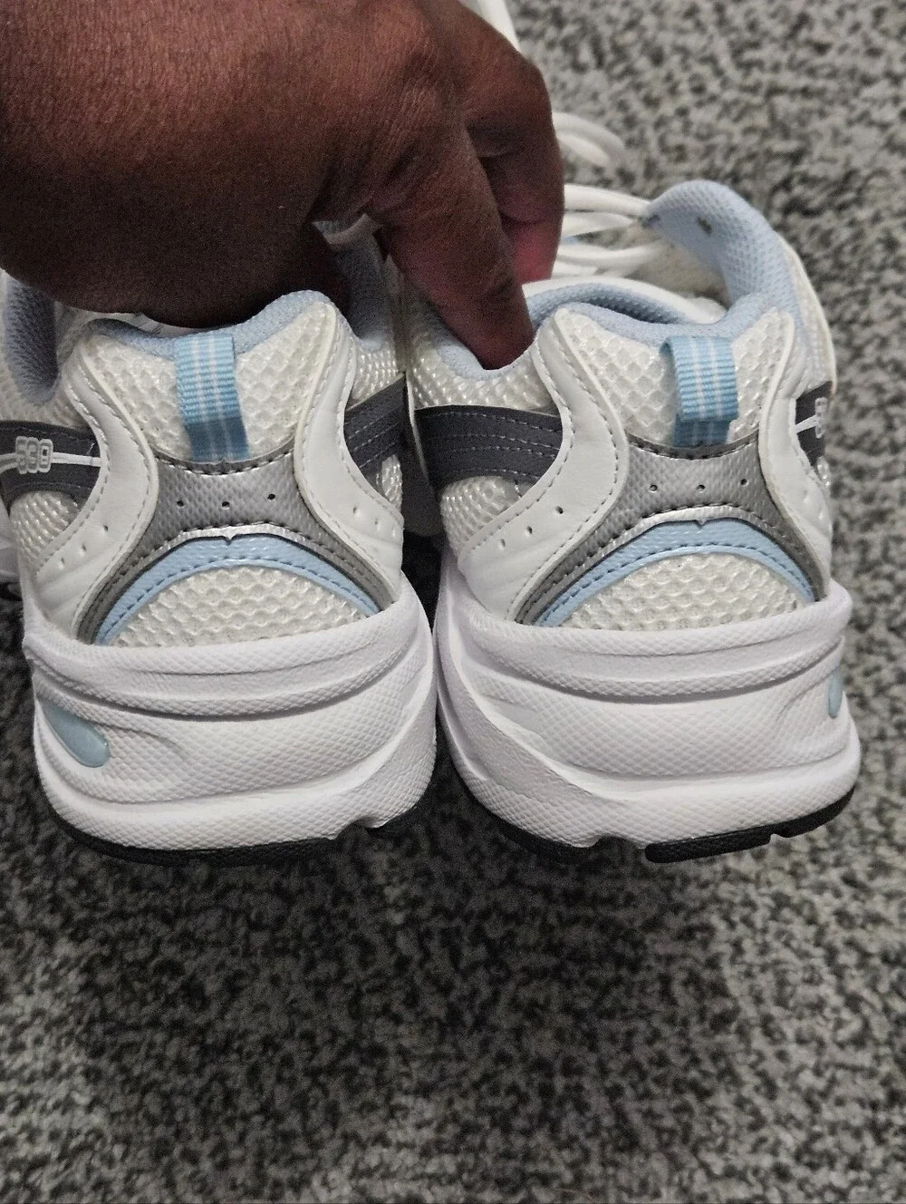 Sale: New Balance 530 Sneakers - Womens 8.5 - Picture 2 of 11